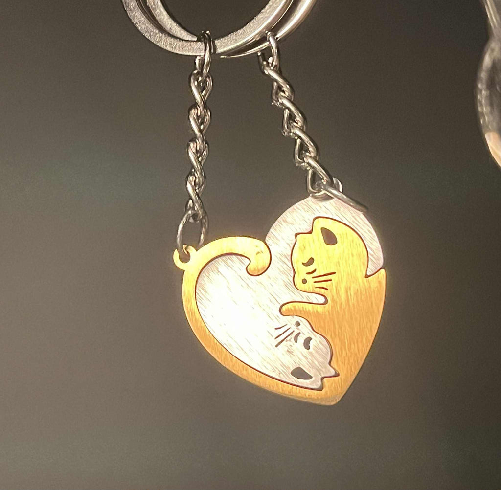 Zestaw łączonych zawieszek z motywem kotów