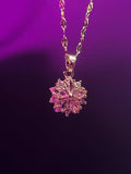 Złocisty naszyjnik z rozetą z różowego kryształu